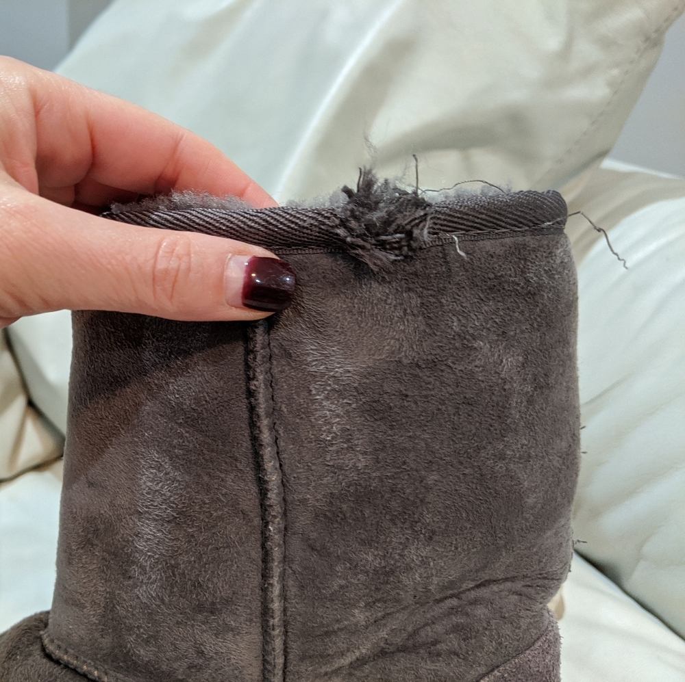 UGG - Picture 5 of 7